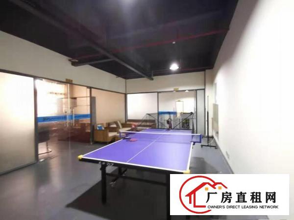 
		布吉丹竹头楼上1680平米办公仓库厂房出租（可分租）
	