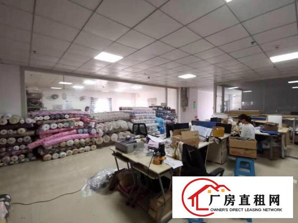 
		布吉丹竹头楼上1680平米办公仓库厂房出租（可分租）
	