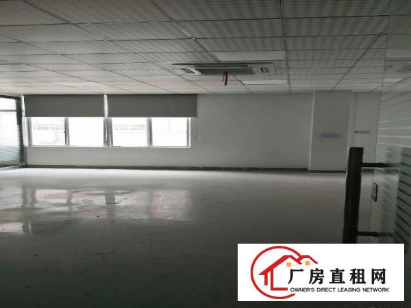 
		龙岗坪地坪东湖田路旁独院厂房6100平米出租
	