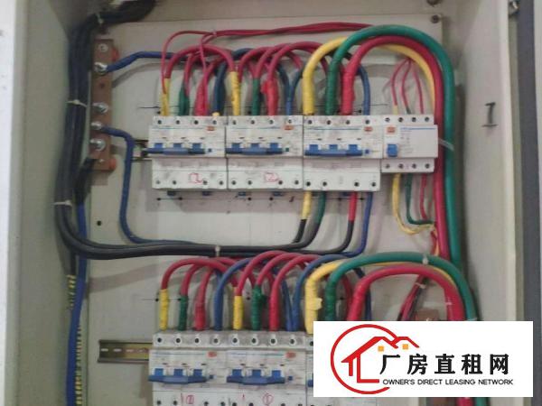 
		龙岗区坪地镇钢结构300平现成水电五金注塑
	