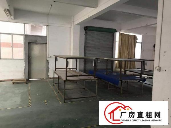 
		坪地厂房出租带电梯
	