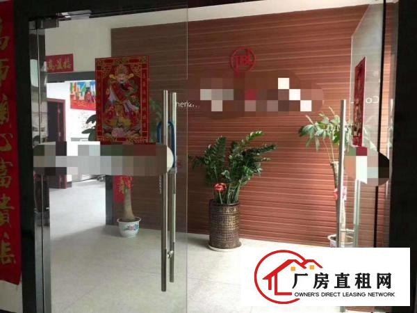 
		出租龙岗区坪地精装修带红本楼上2000平整层厂房好招工可分租
	