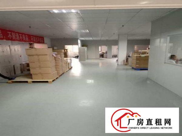 
		出租龙岗区坪地新出原房东3楼带精装修办公室厂房带2吨电梯
	