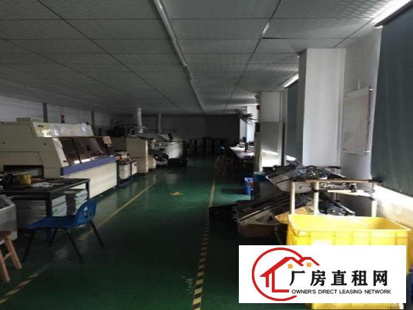 
		坪地年丰社区独院厂房/仓库1000平米分租
	