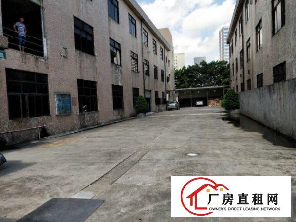
		出租龙岗区坪地独门独院楼上整层厂房1200平
	