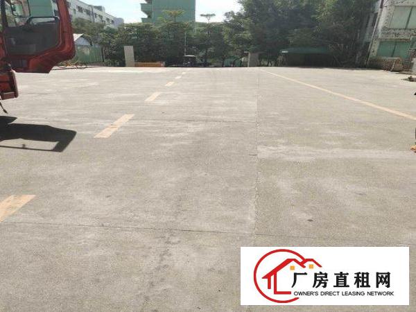 
		坪地工业区带装修厂房2200平米大小分租
	