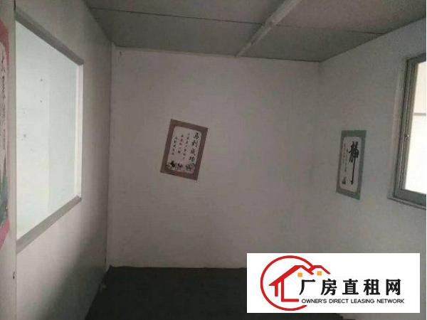 
		出租龙岗区坪地楼上带精装修800平厂房
	