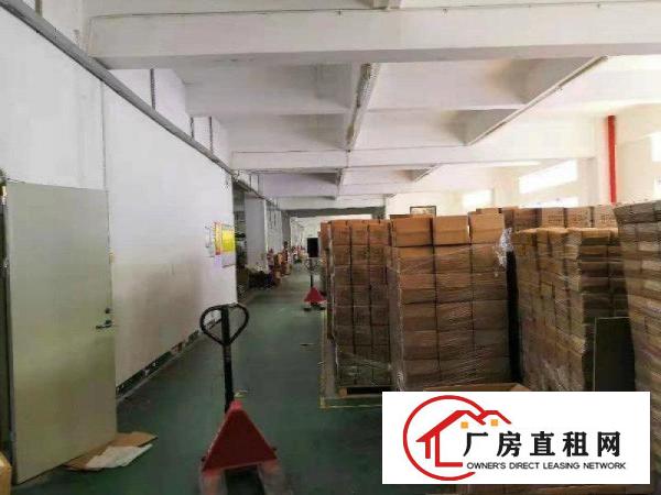 
		坪地盐龙大道旁新出标准一楼4250平，带现成卸货平台实际面积
	