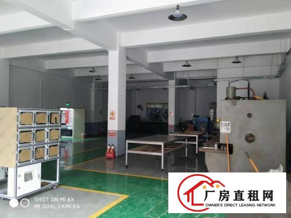 
		龙岗坪地一整层350平米厂房出租一楼高度5米现成办公
	