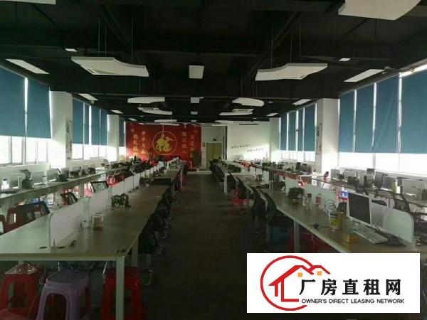 
		龙岗大道旁企业部办公贸易电商现成装修好办公室可大小分租
	
