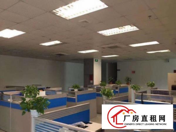 
		坪地坪西新出楼上一层800平无公摊实际面积出租带装修
	