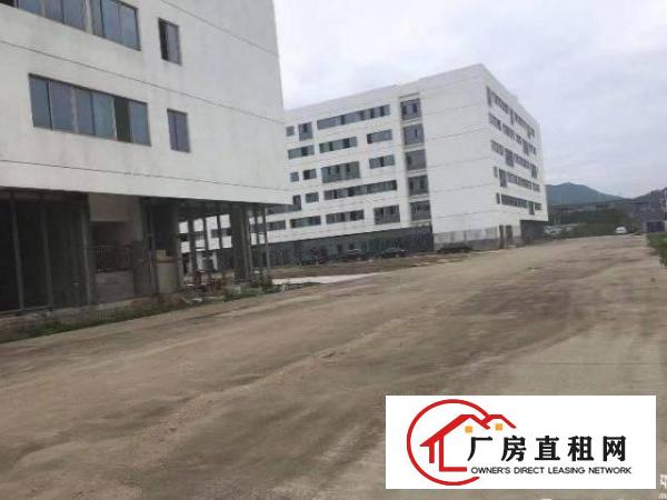 
		龙岗坪地新出红本工业元厂房独院35000平有红本可以分租
	