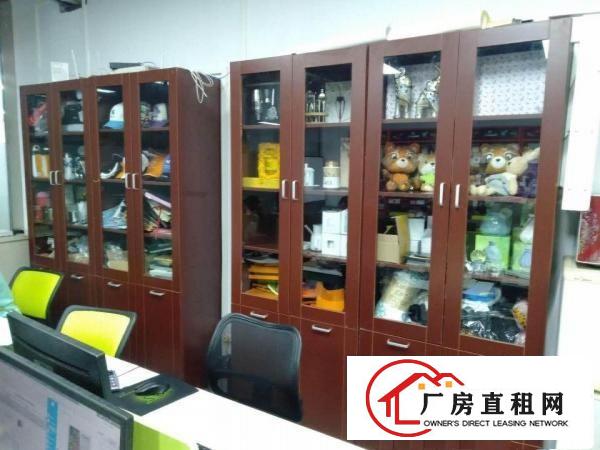 
		出租龙岗区坂田龙璧工业区办公室 仓库
	