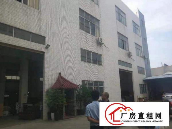 
		龙岗区坂田标准一楼1500方可分租，可进大车，配套齐全
	