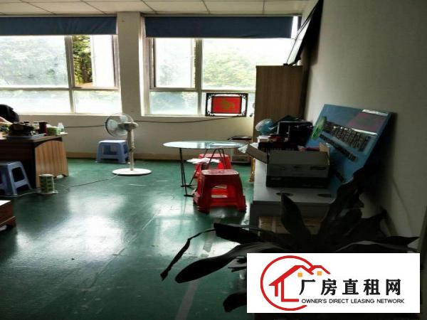 
		出租坂田厂房厂房
	