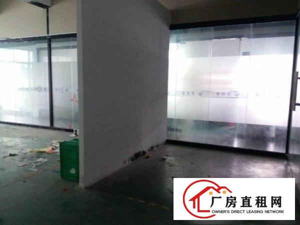 
		原房东消防喷淋齐全配备两部货梯环境位置好，有变压器
	
