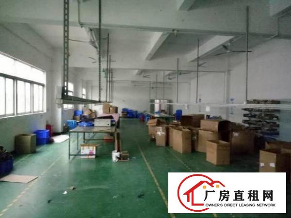 
		正规工业园厂房楼上1000平出租零公摊
	