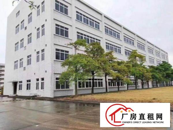 
		3吨货梯，楼上标准厂房厂房带办公室，500㎡可以分租，带装修
	