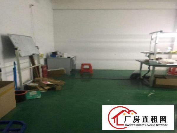 
		个人转租厂房带装修厂房无转让费价格便宜
	