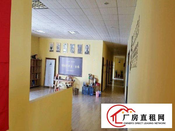 
		出租龙岗区坂田厂房500平米现成装修水电齐全
	
