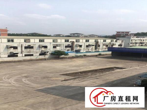 
		一楼带卸货平台8600平米仓库出租只租25元
	