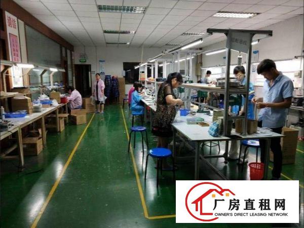 
		带装精装修，龙岗区坂田楼上一整层1400平方厂房出租
	