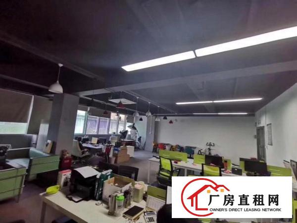 
		杨美地铁口280平米电商仓库出租
	