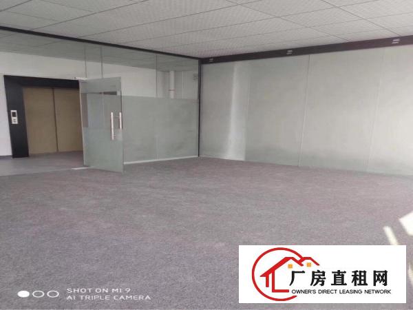 
		杨美地铁口2300平米厂房仓库出租（可分租）
	