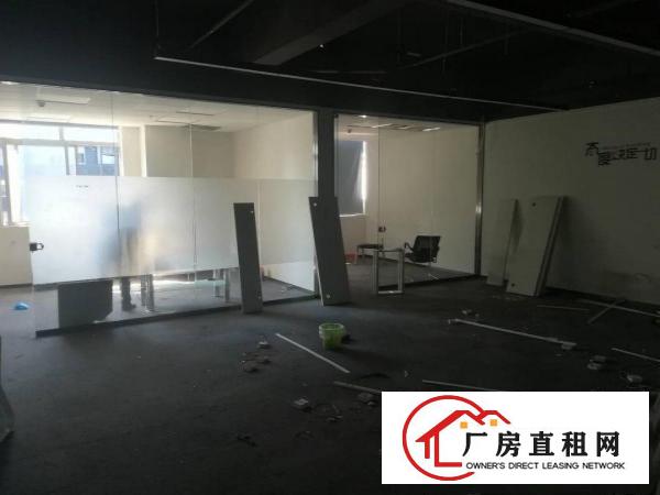 
		华为附近小面积厂房100平200平500平等出租
	