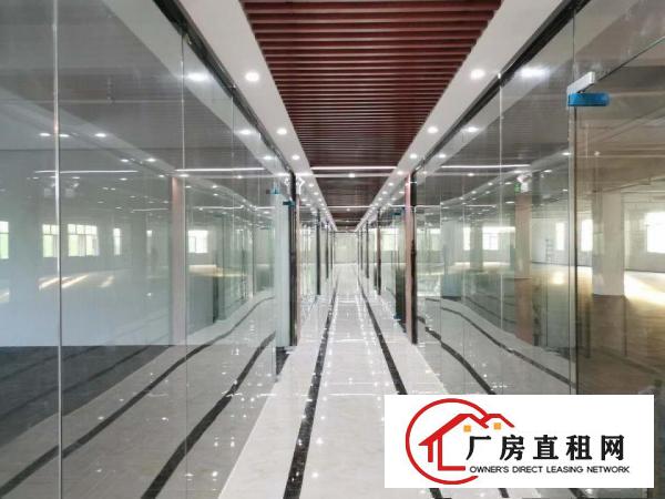 
		坂田地铁口厂房2300平方招租（可分租）
	