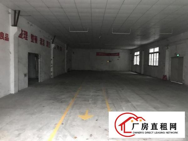 
		坂田特价一楼30块，适合各行各业，无污染，无噪音等行业！
	