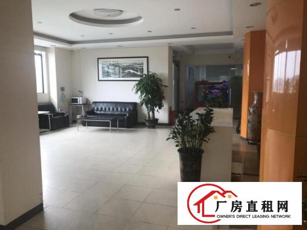 
		坂田成熟工业区，原房东厂房1800平，精装修！
	
