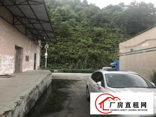 
		坂田独院一楼2100平，可分租，白菜价，适合各行各业！
	
