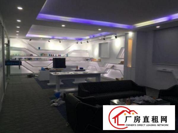 
		坂田地铁110.200.300.500平方出租
	