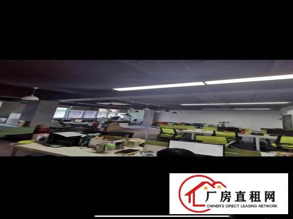 
		坂田龙壁带装修200.300.500平大小可以分
	