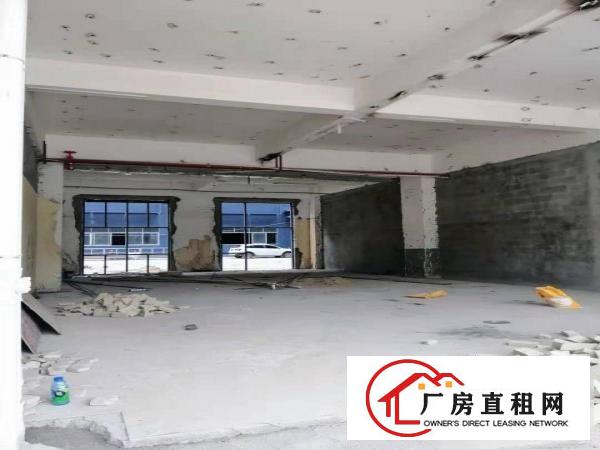 
		布吉坂田主干道边2万平厂房可做公司部，4S店，培训学校
	