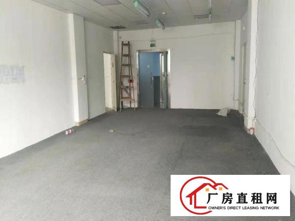 
		星河南坑第三工业园区附近新出楼上188平标准厂房出租
	
