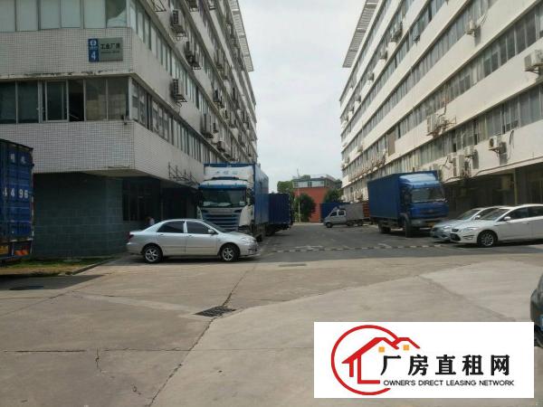 
		坂田大型工业区2500平可分一半，适合电商研发外贸设计等
	