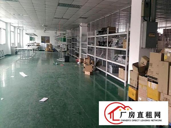 
		坪山大工业区福兴达新出三楼整层3150平厂房可分租
	