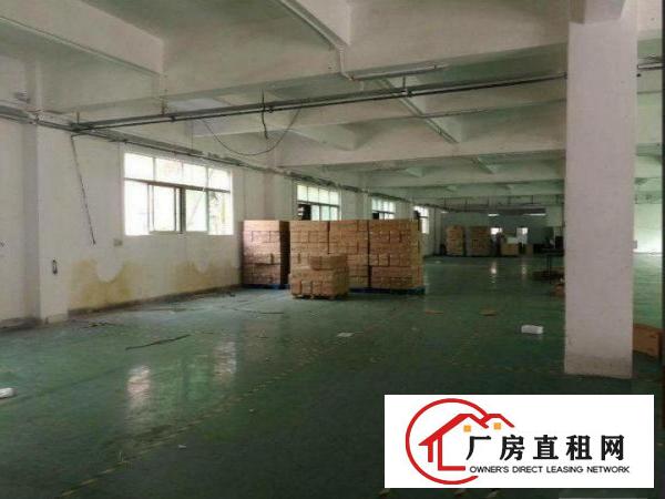 
		出租坪山新区三洋湖独院标准一楼900平方现成水电装修
	