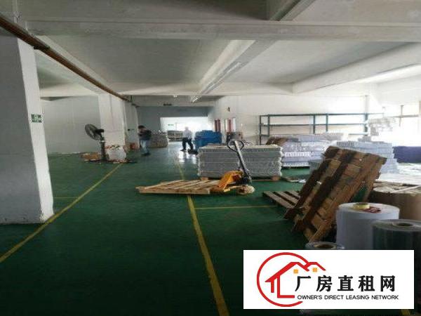 
		坪山新区坪环工业城三楼标准厂房320平出租
	