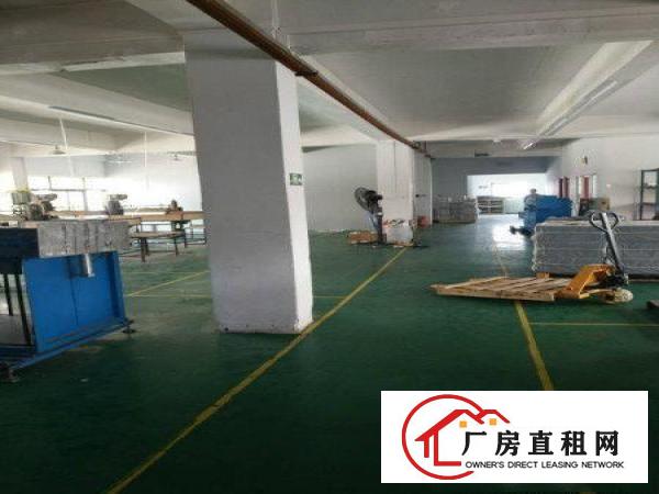 
		坪山新区坪环工业城三楼标准厂房320平出租
	