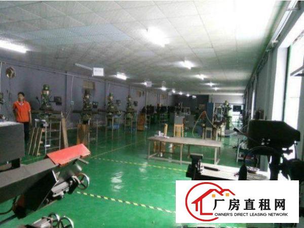 
		坪山新区曾屋村一楼1000平方厂房出租
	