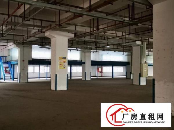 
		观澜樟坑径八百平带红本独门独院厂房出租一百分租整租
	