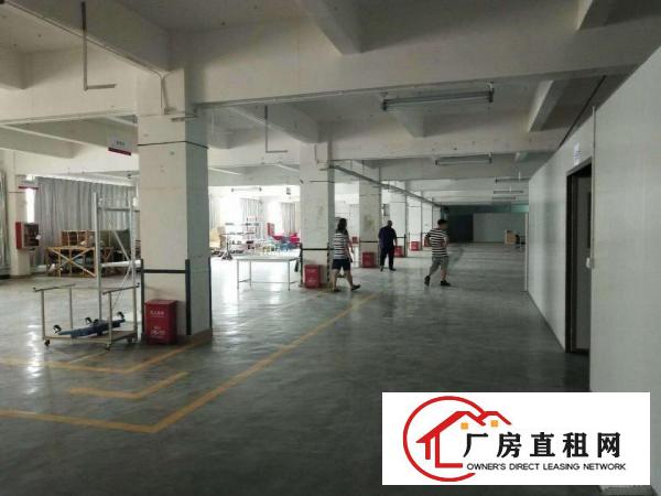 
		坪山碧岭空出一楼600平方，二楼1200平方出租，可分开租
	