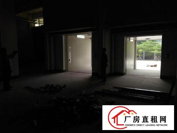 
		坪山大工业区红本厂房新出楼上530平起送办公装修招商
	