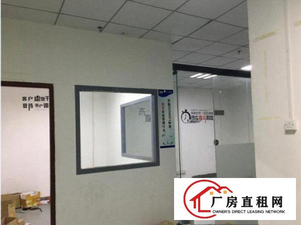 
		坪山大工业区高新产业园厂房，分租590平租22租金
	