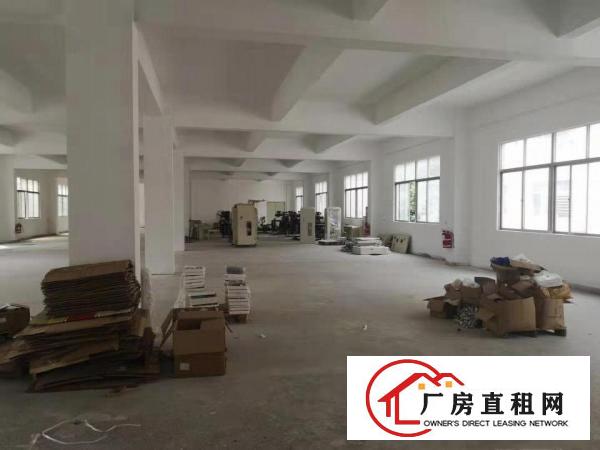
		坪地新出800平楼上整层厂房出租，实际面积无公摊
	
