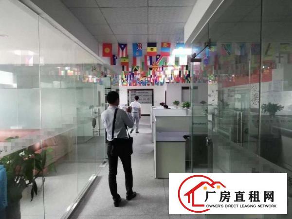 
		坪山高铁站附近新出楼上750平带装修出租3吨电梯
	