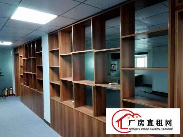 
		坪山高铁站附近新出楼上750平带装修出租3吨电梯
	